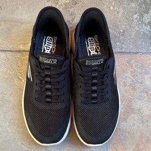 Skechers Go Walk woman Black and White Mesh Sneakers